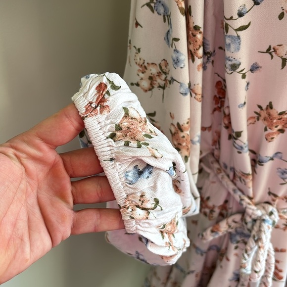 Baltic Born Galia Mini Dress in Beige Blue Green Floral NWT - Picture 10 of 16